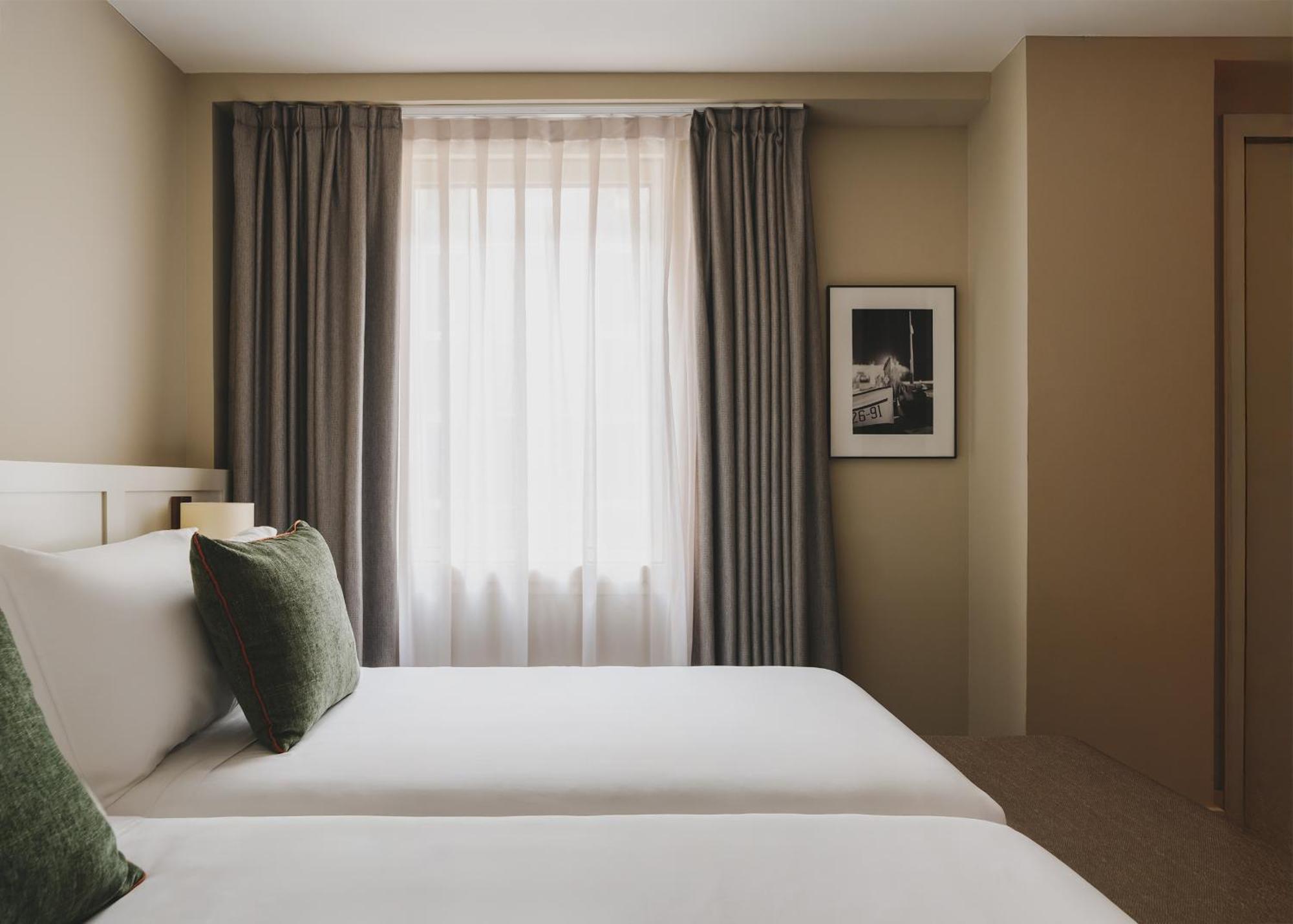 Gallery 4 Sup 4* Barcelone