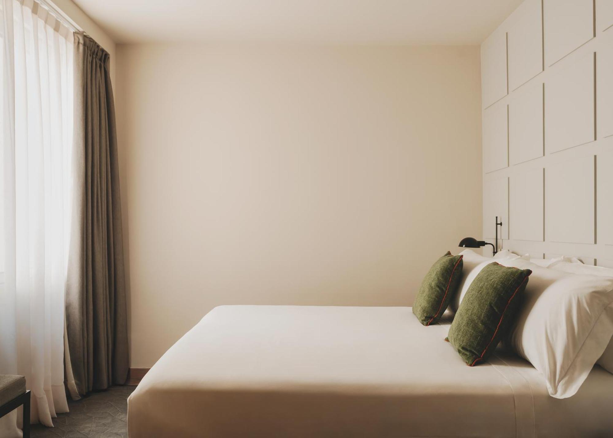 Hotel Gallery 4 Sup 4*